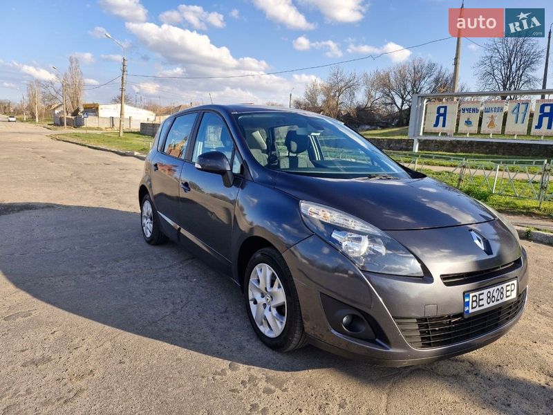 Renault Scenic 2011