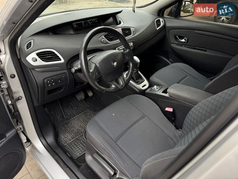 Минивэн Renault Scenic 2010 в Николаеве