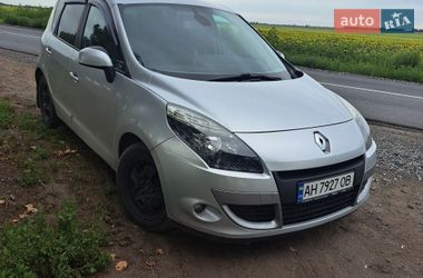 Минивэн Renault Scenic 2011 в Кременчуге