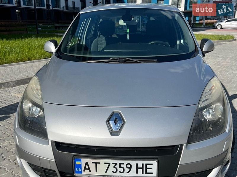 Renault Scenic 2011