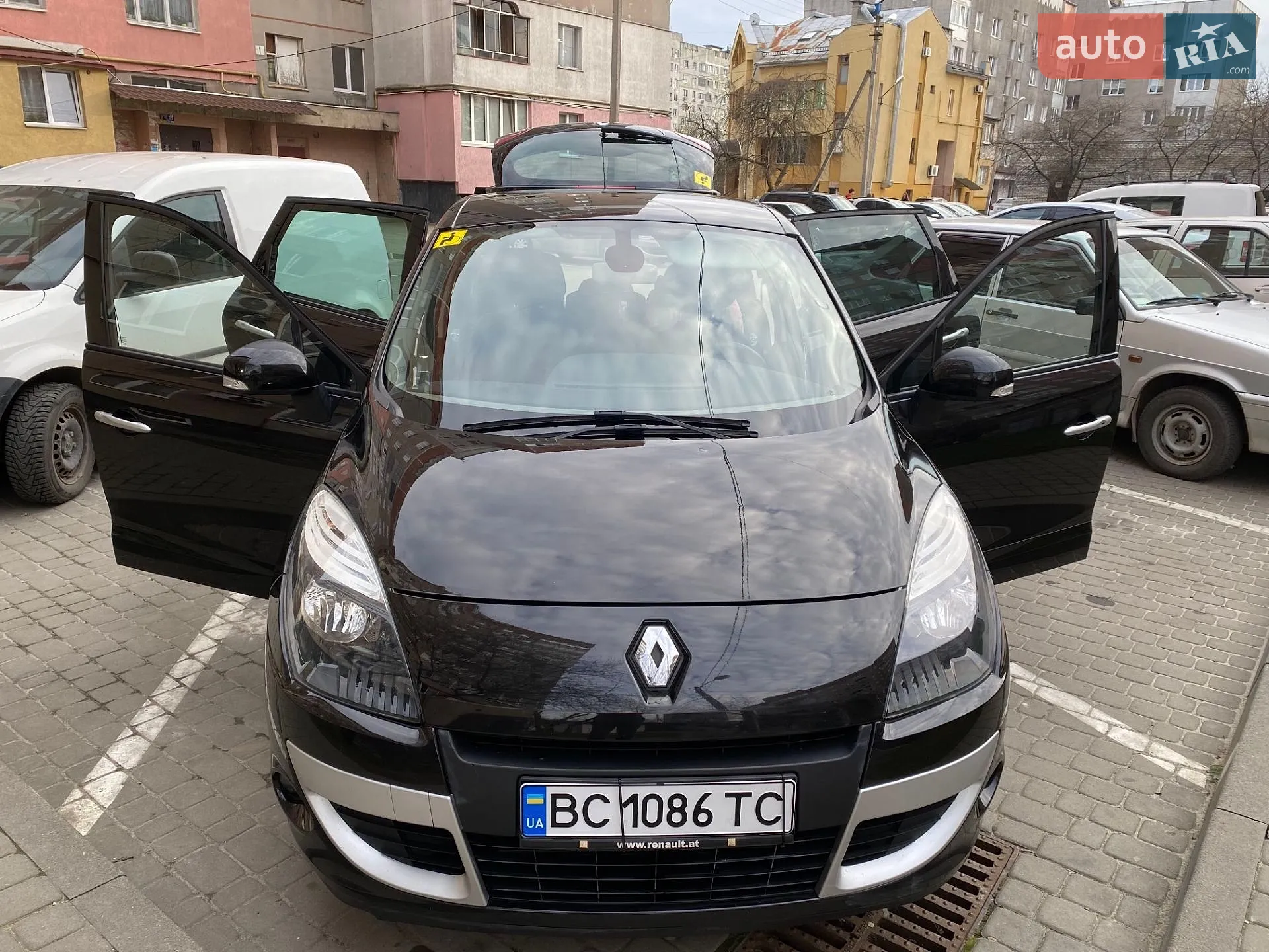 2010 Renault Scenic - мініатюра 10