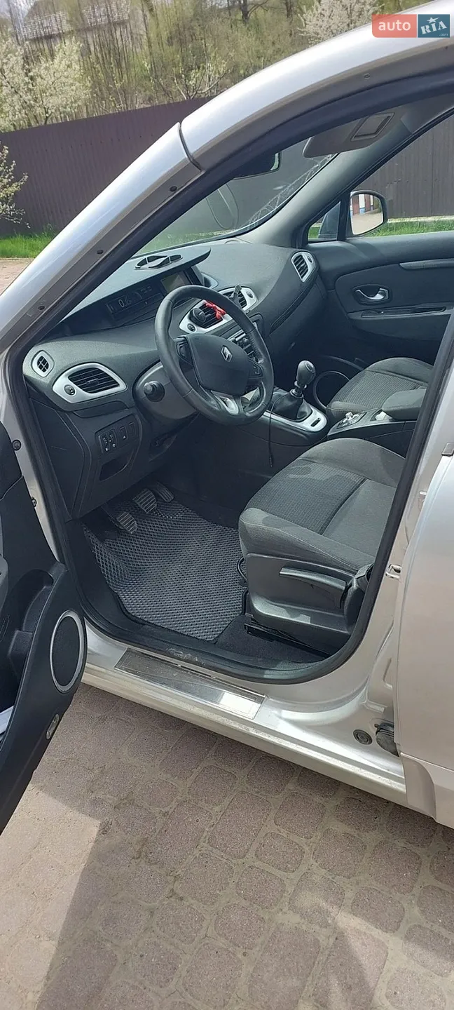 2010 Renault Scenic - мініатюра 14