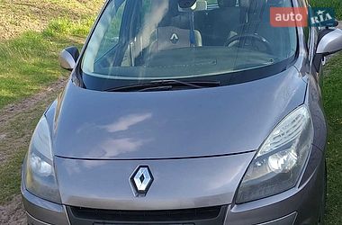 Мінівен Renault Scenic 2011 в Рівному