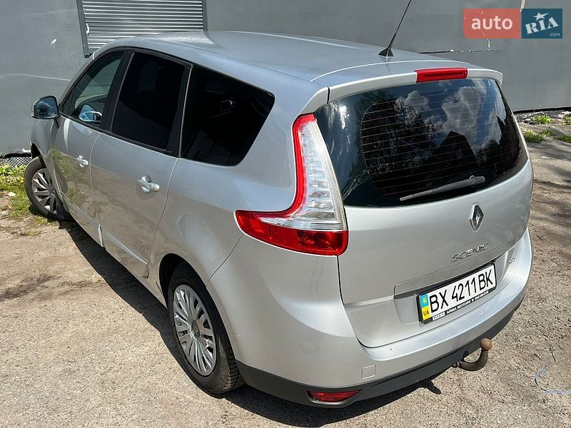 Минивэн Renault Scenic 2012 в Киеве
