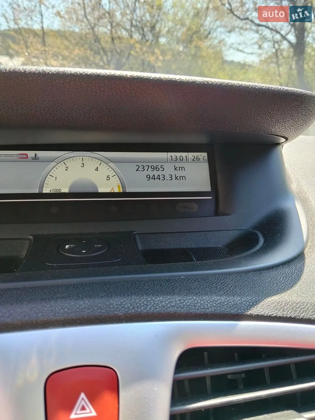 2010 Renault Scenic - мініатюра 13