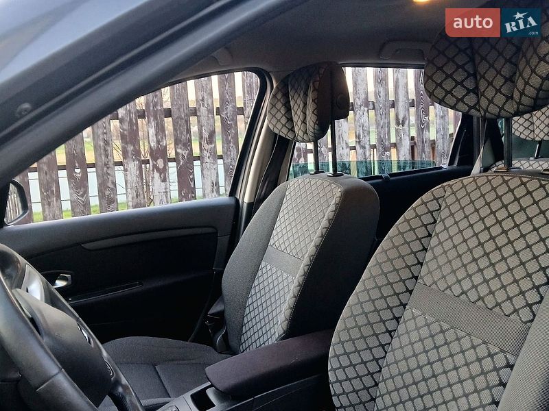 Мінівен Renault Scenic 2010 в Краматорську