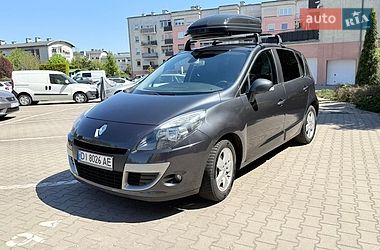 Минивэн Renault Scenic 2011 в Косове