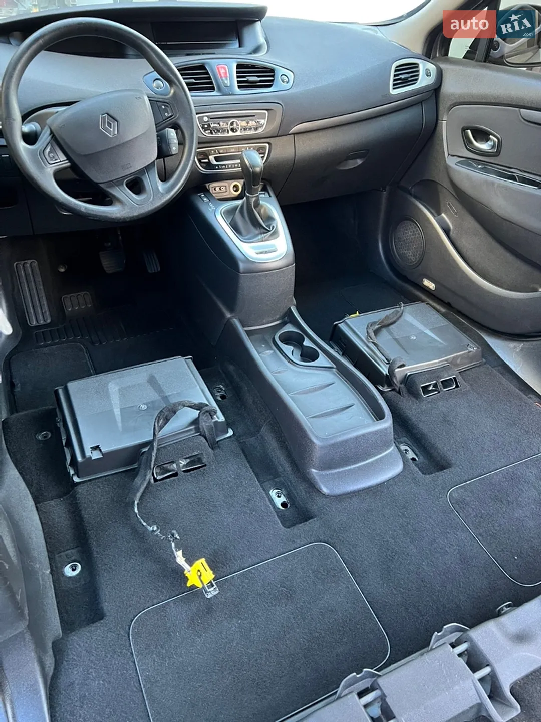2010 Renault Scenic - мініатюра 20