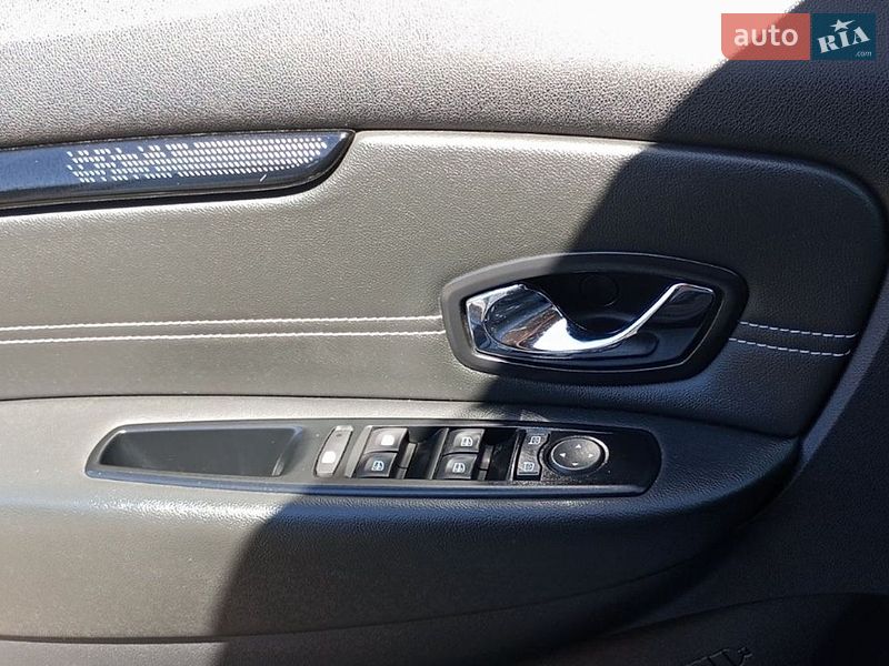 Мінівен Renault Scenic 2012 в Дубні