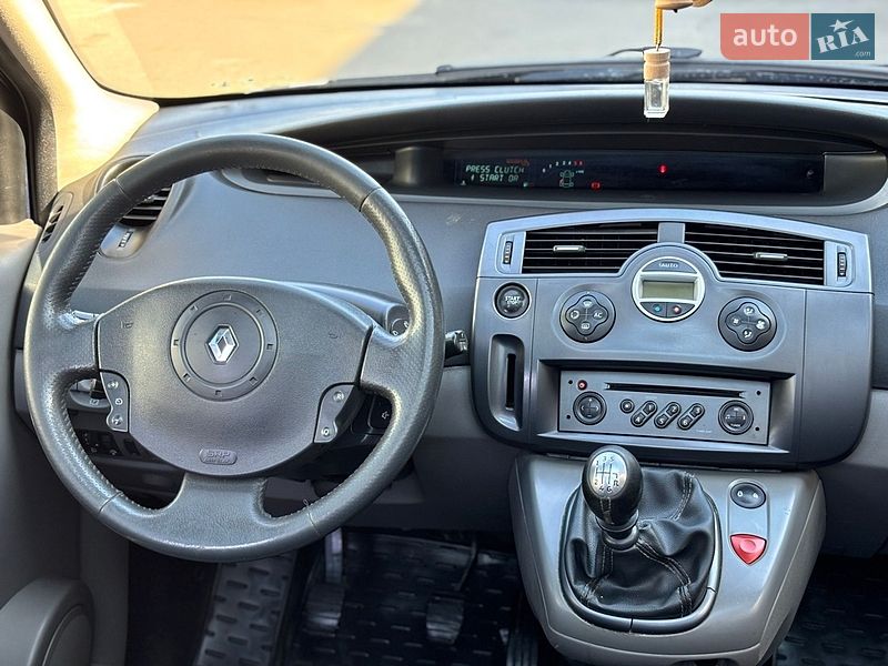Минивэн Renault Scenic 2005 в Миргороде