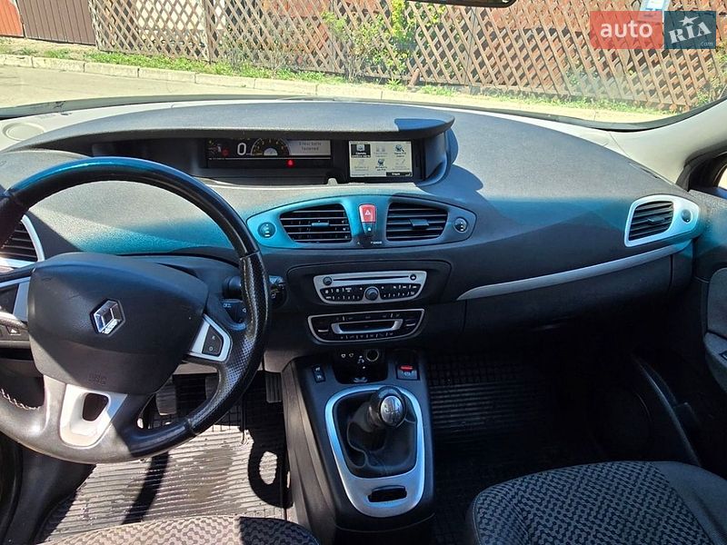 Минивэн Renault Scenic 2011 в Киеве