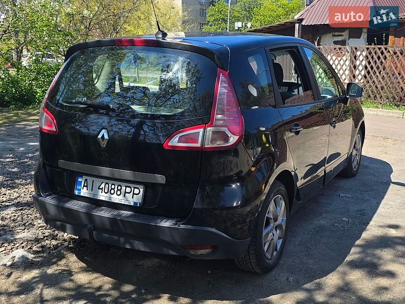 Минивэн Renault Scenic 2011 в Киеве