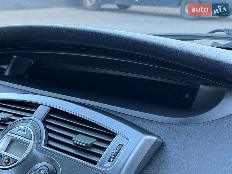 Минивэн Renault Scenic 2007 в Ровно