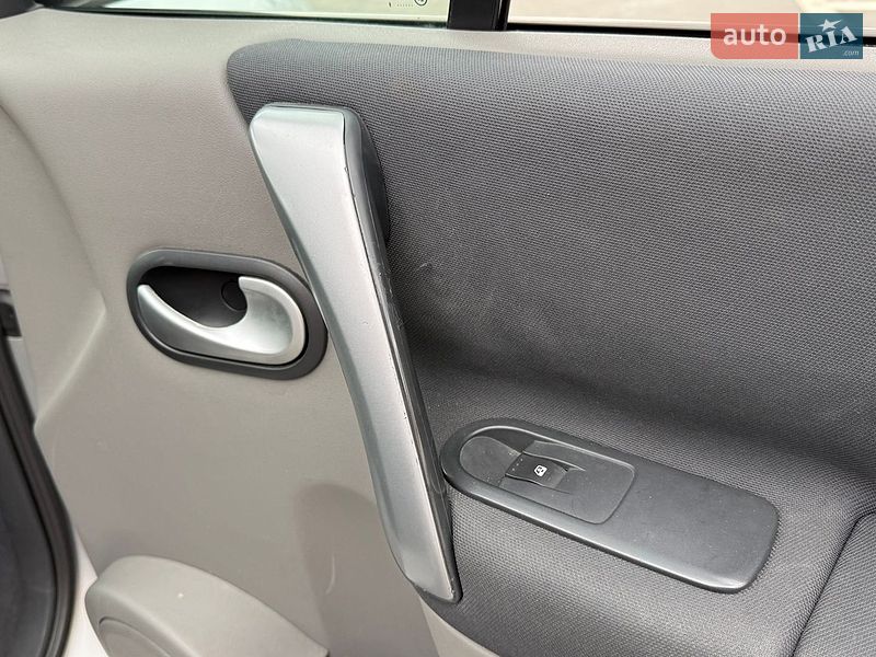 Минивэн Renault Scenic 2008 в Киеве фото 56 Минивэн Renault Scenic 2008 в Киеве