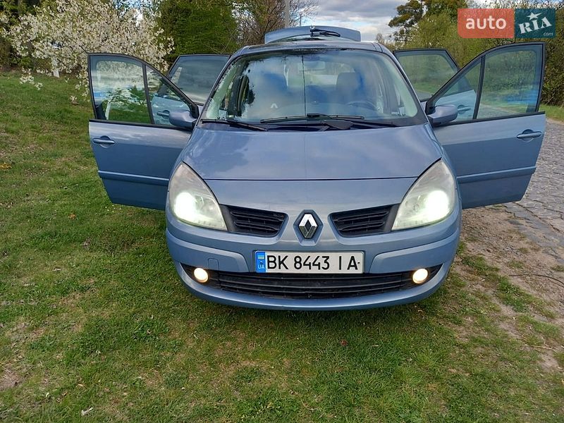 Минивэн Renault Scenic 2007 в Ровно