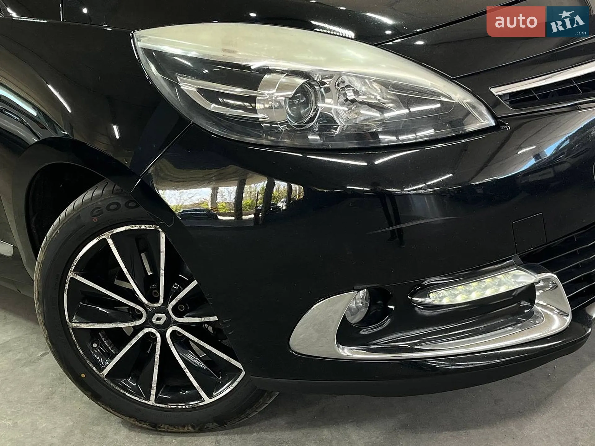 2014 Renault Scenic - мініатюра 2