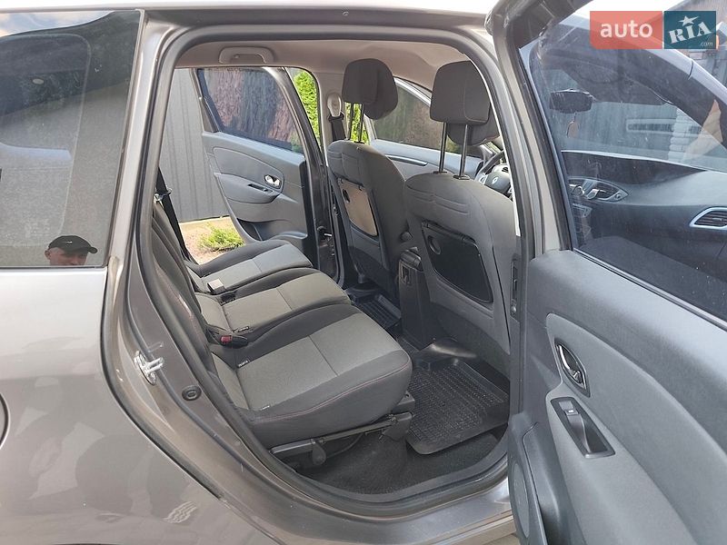Минивэн Renault Scenic 2012 в Звягеле
