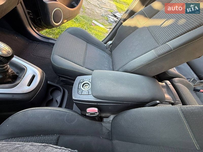 Мінівен Renault Scenic 2010 в Сумах
