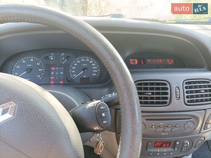 Минивэн Renault Scenic 2001 в Кобеляках