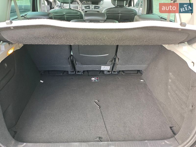 Минивэн Renault Scenic 2013 в Дубно