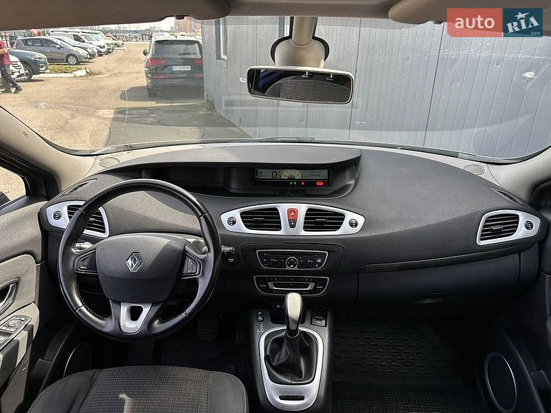 Минивэн Renault Scenic 2010 в Киеве