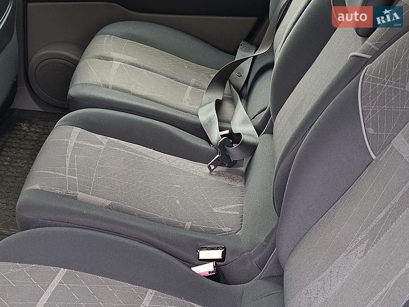 Минивэн Renault Scenic 2005 в Ковеле