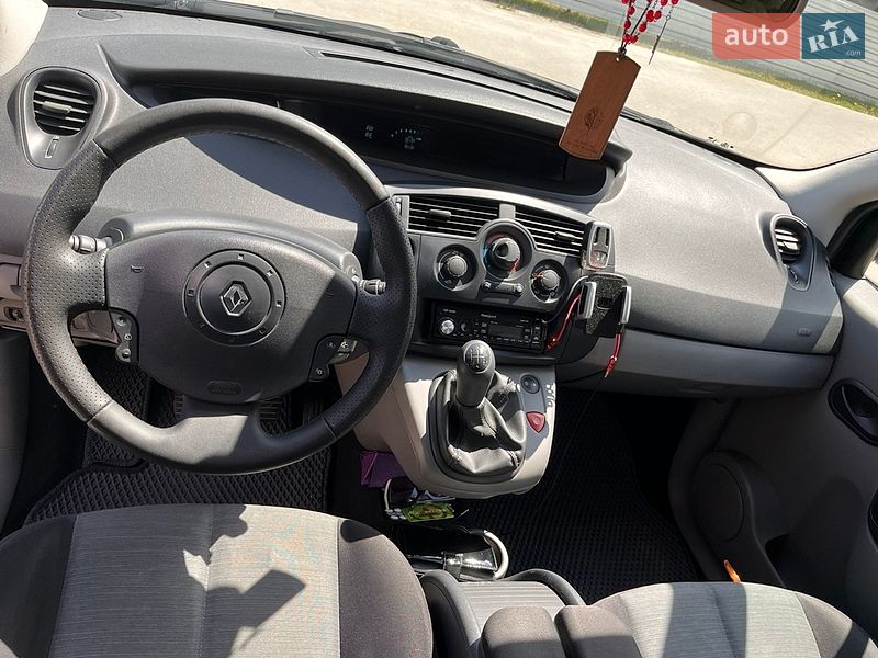 Мінівен Renault Scenic 2004 в Бориславі