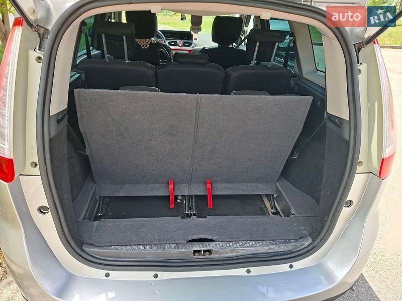 Минивэн Renault Scenic 2015 в Покрове