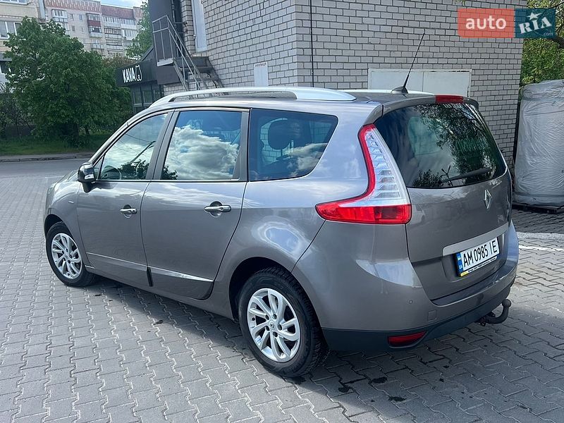 Минивэн Renault Scenic 2015 в Житомире