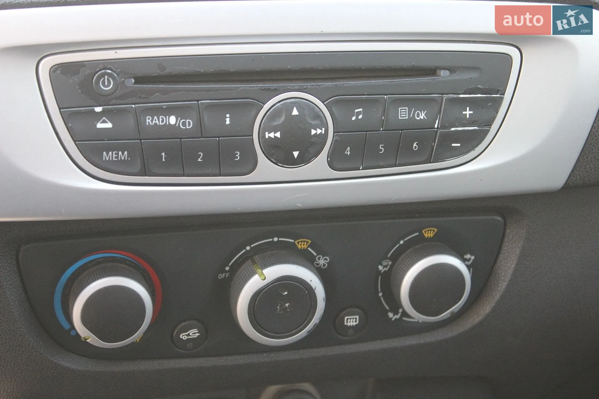 2011 Renault Scenic - мініатюра 18