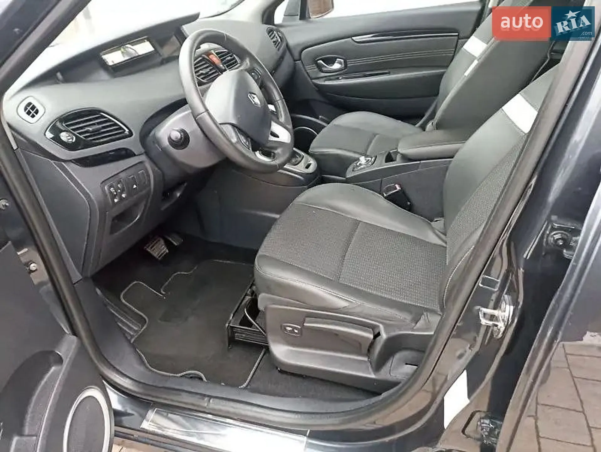 2011 Renault Scenic - мініатюра 2