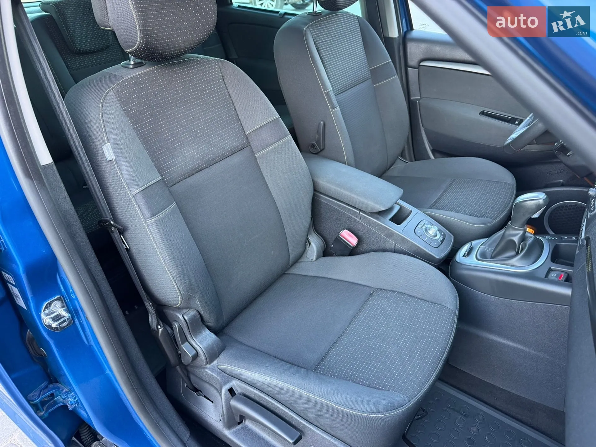 2010 Renault Scenic - мініатюра 19