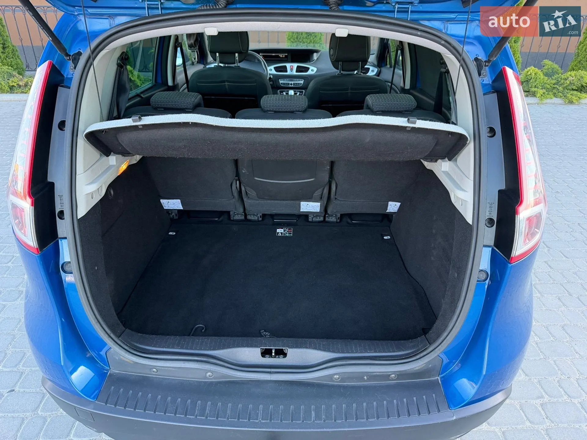 2010 Renault Scenic - мініатюра 27