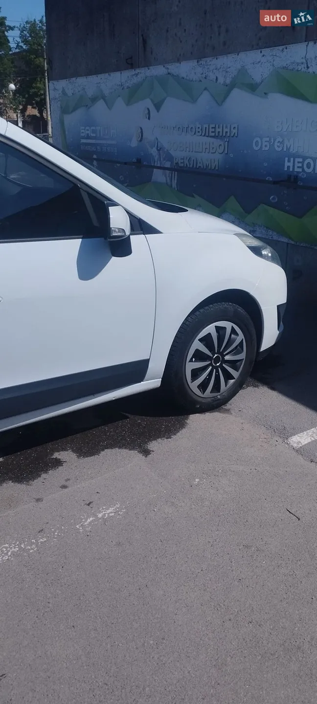 2010 Renault Scenic - мініатюра 7
