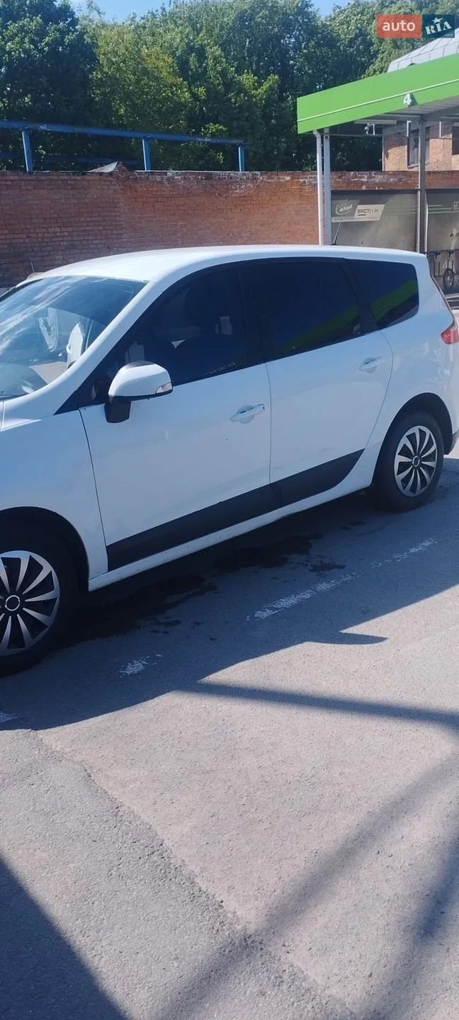 2010 Renault Scenic - мініатюра 9