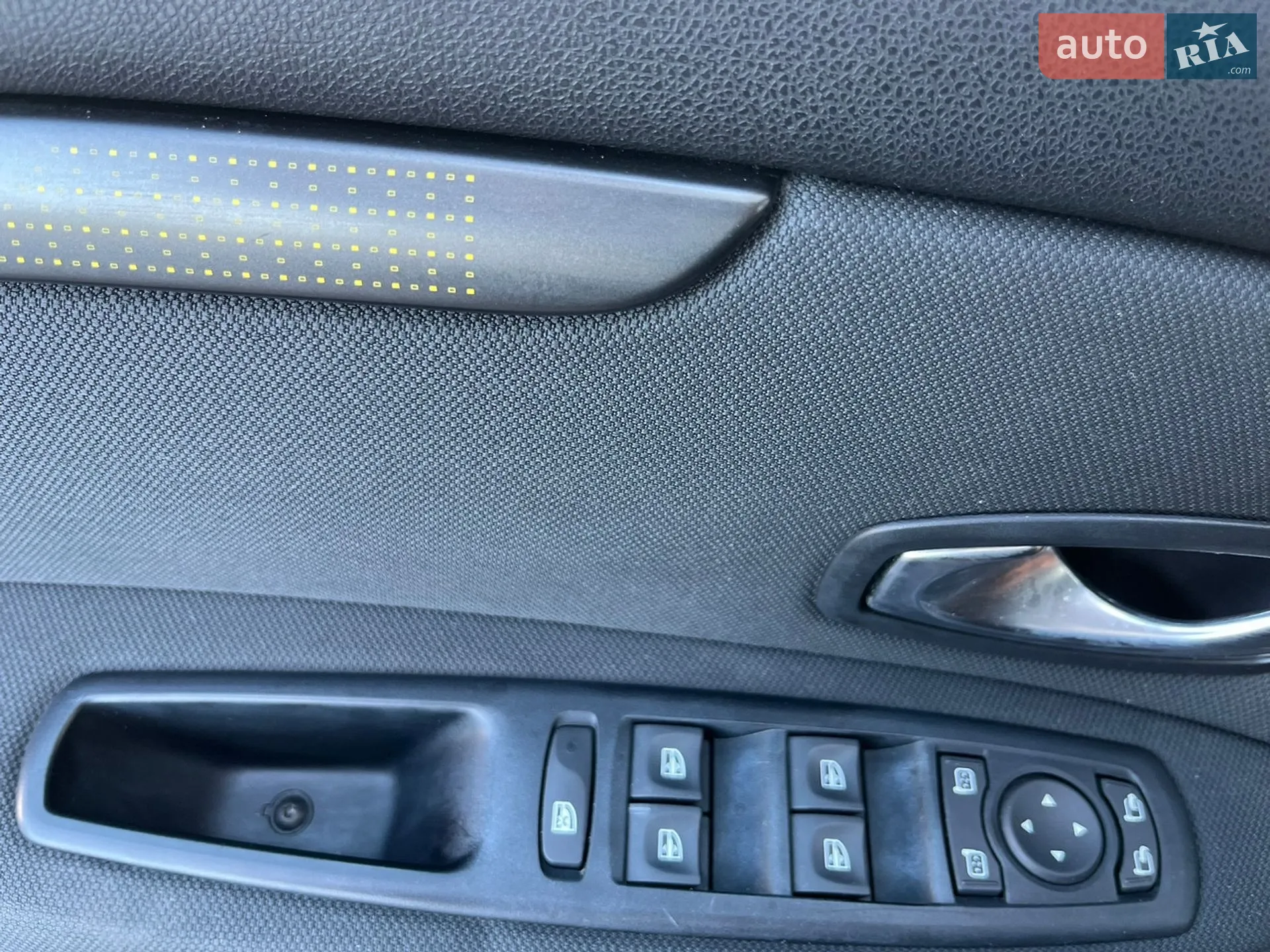 2010 Renault Scenic - мініатюра 26