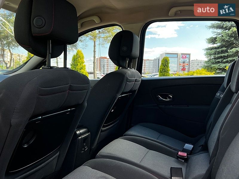 Минивэн Renault Scenic 2012 в Львове