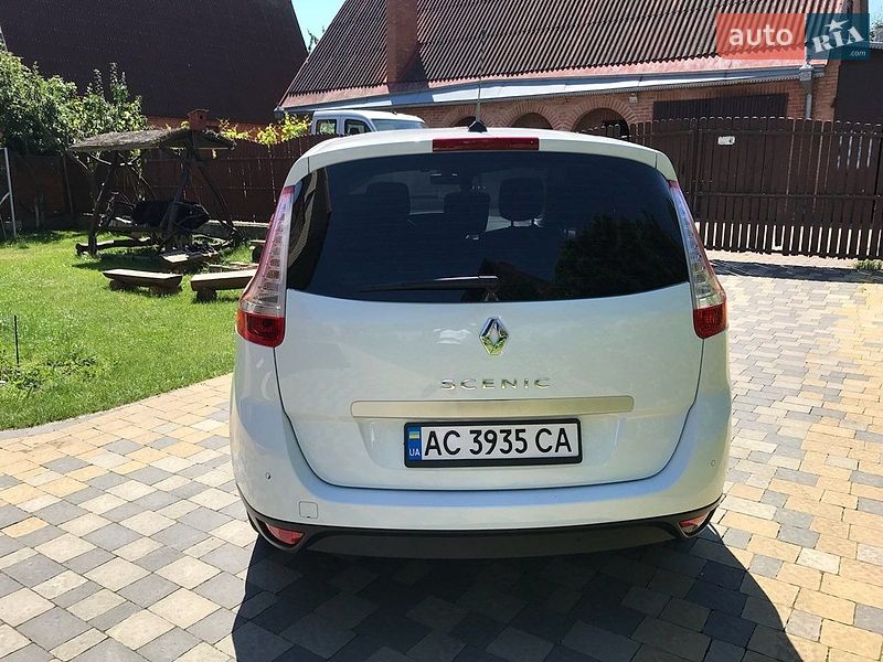 Минивэн Renault Scenic 2014 в Киеве