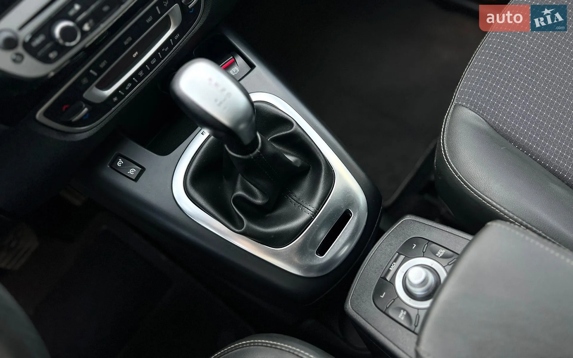 2012 Renault Scenic - мініатюра 16