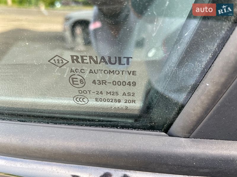 Минивэн Renault Scenic 2012 в Сумах