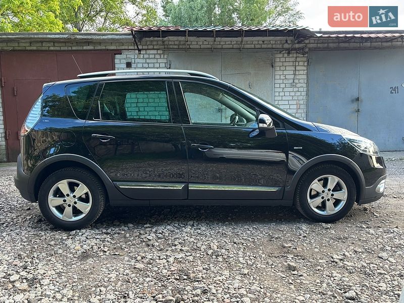 Минивэн Renault Scenic 2015 в Черкассах