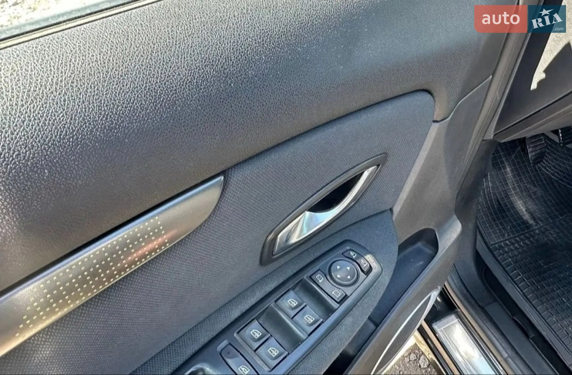 2010 Renault Scenic - мініатюра 12