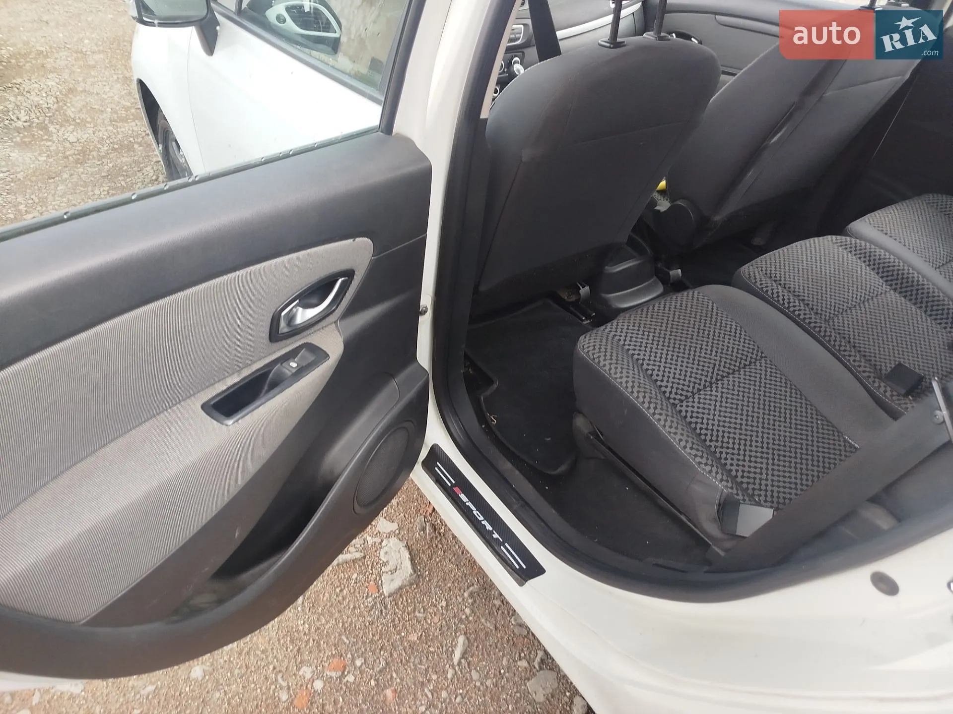 2011 Renault Scenic - мініатюра 17