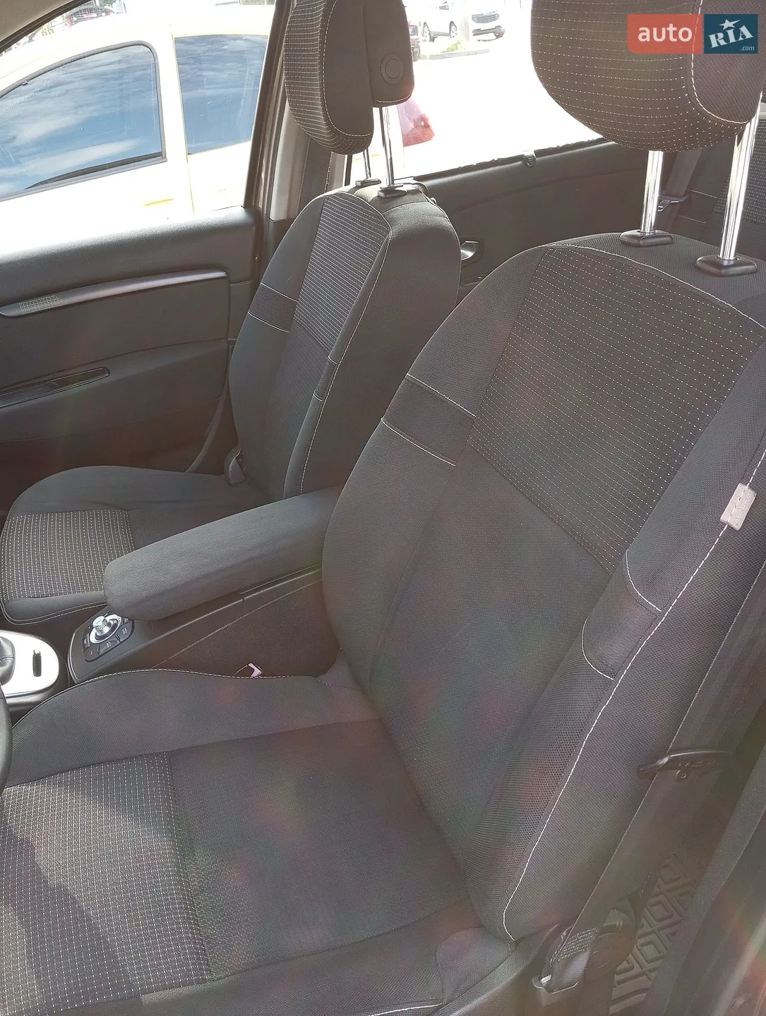 2010 Renault Scenic - мініатюра 10