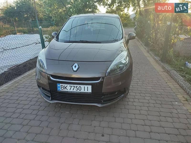 Renault Scenic 2012