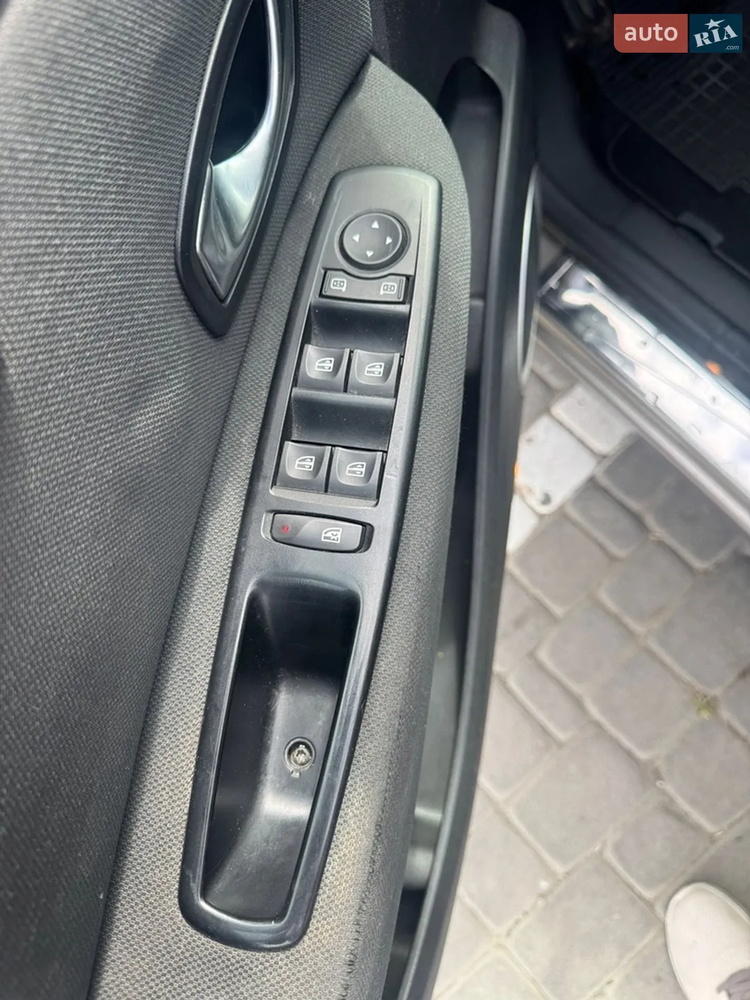 2010 Renault Scenic - мініатюра 13