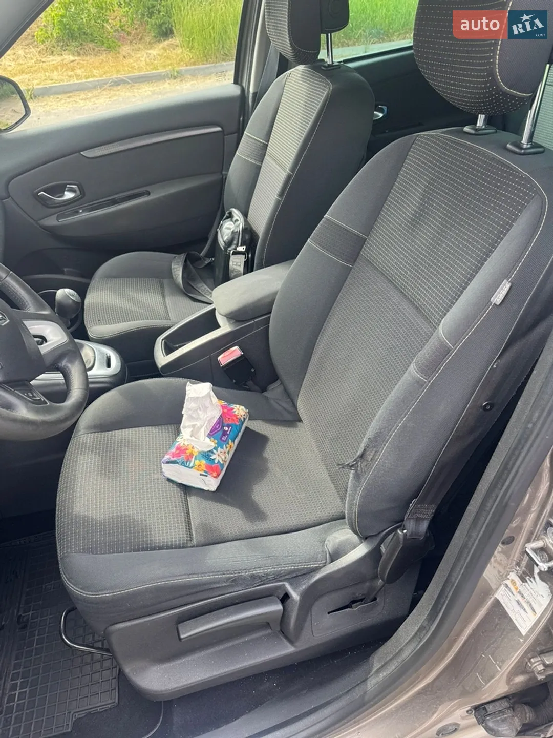 2010 Renault Scenic - мініатюра 18