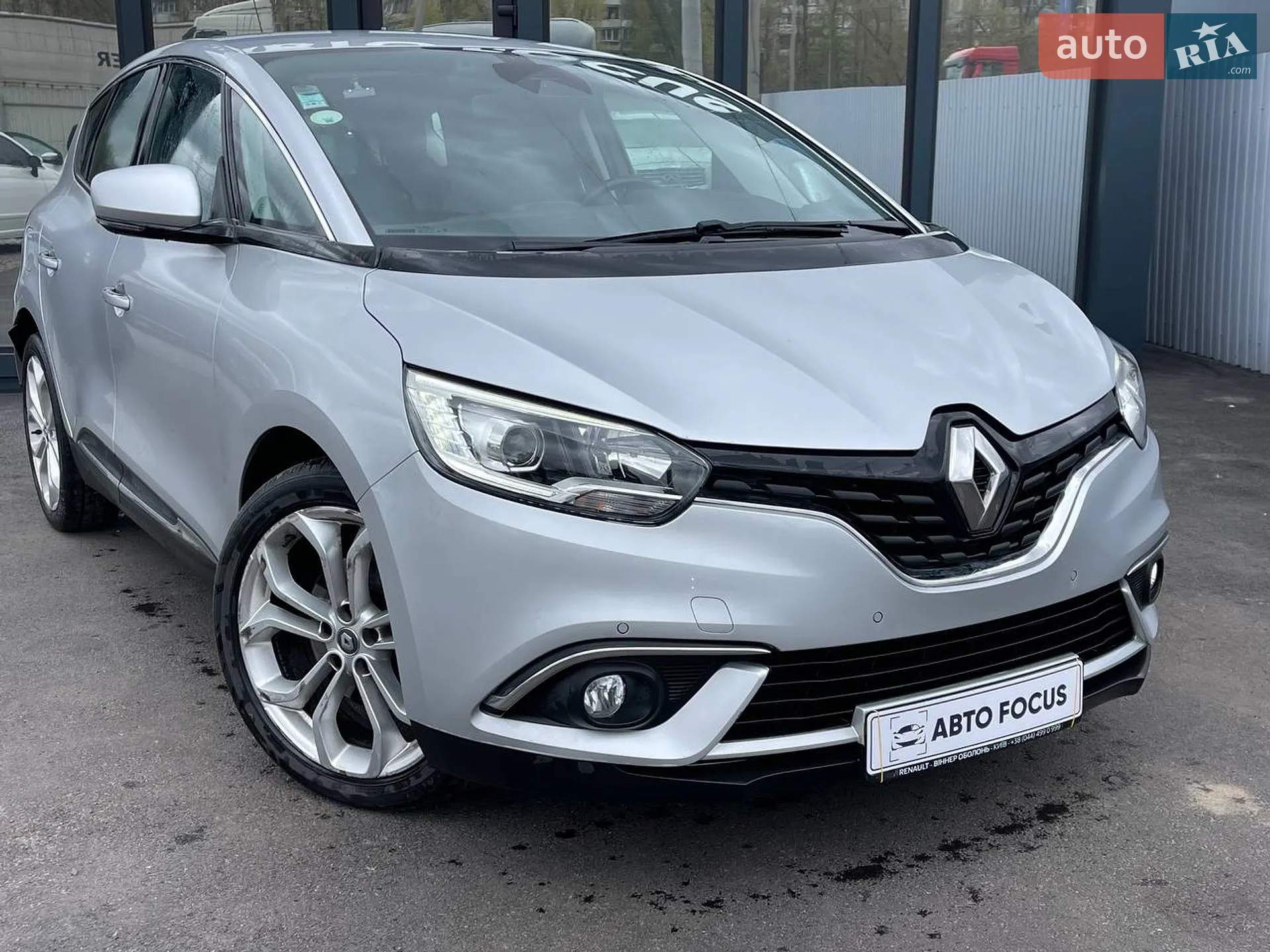 2017 Renault Scenic - мініатюра 2