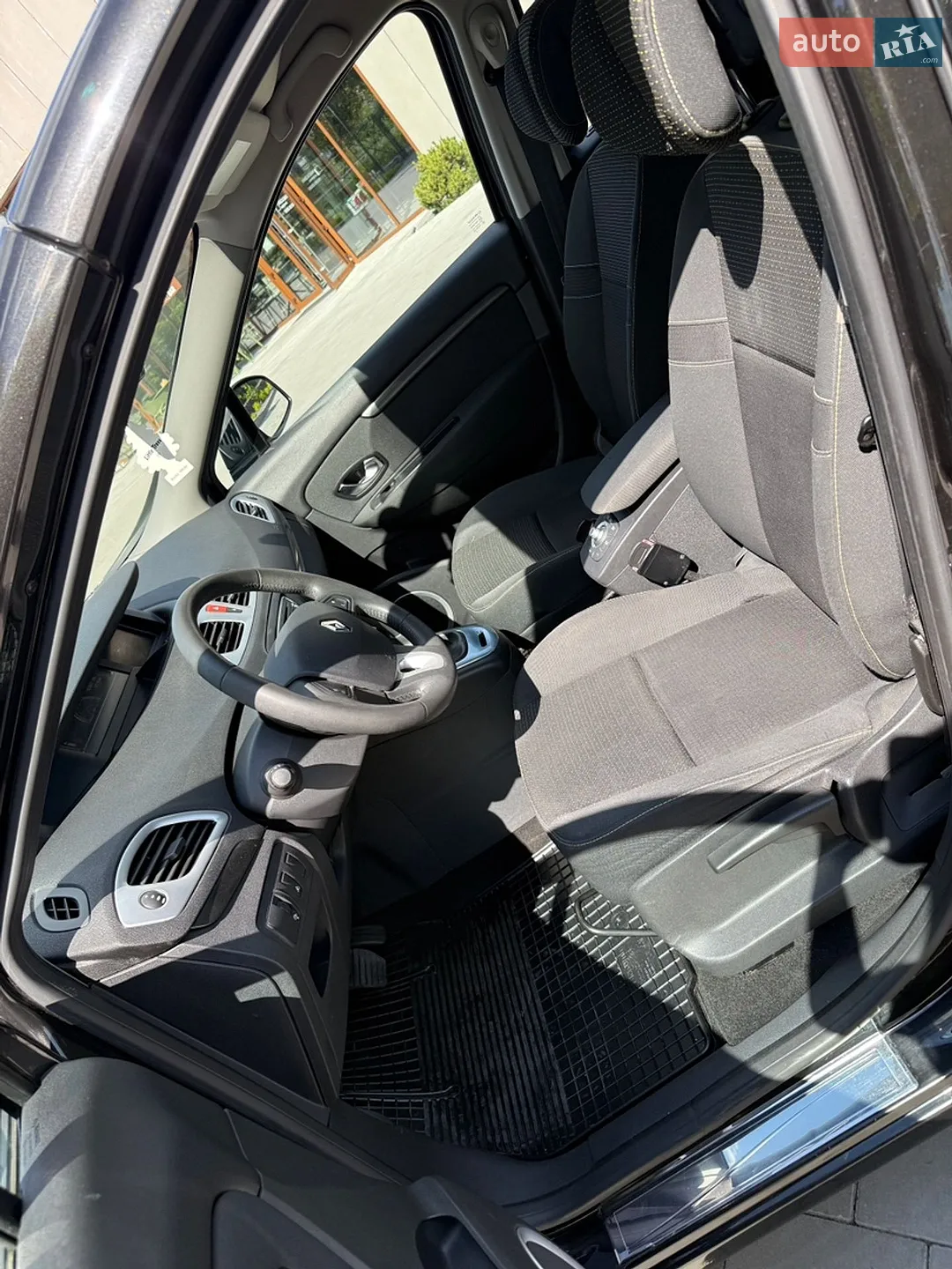 2010 Renault Scenic - мініатюра 33