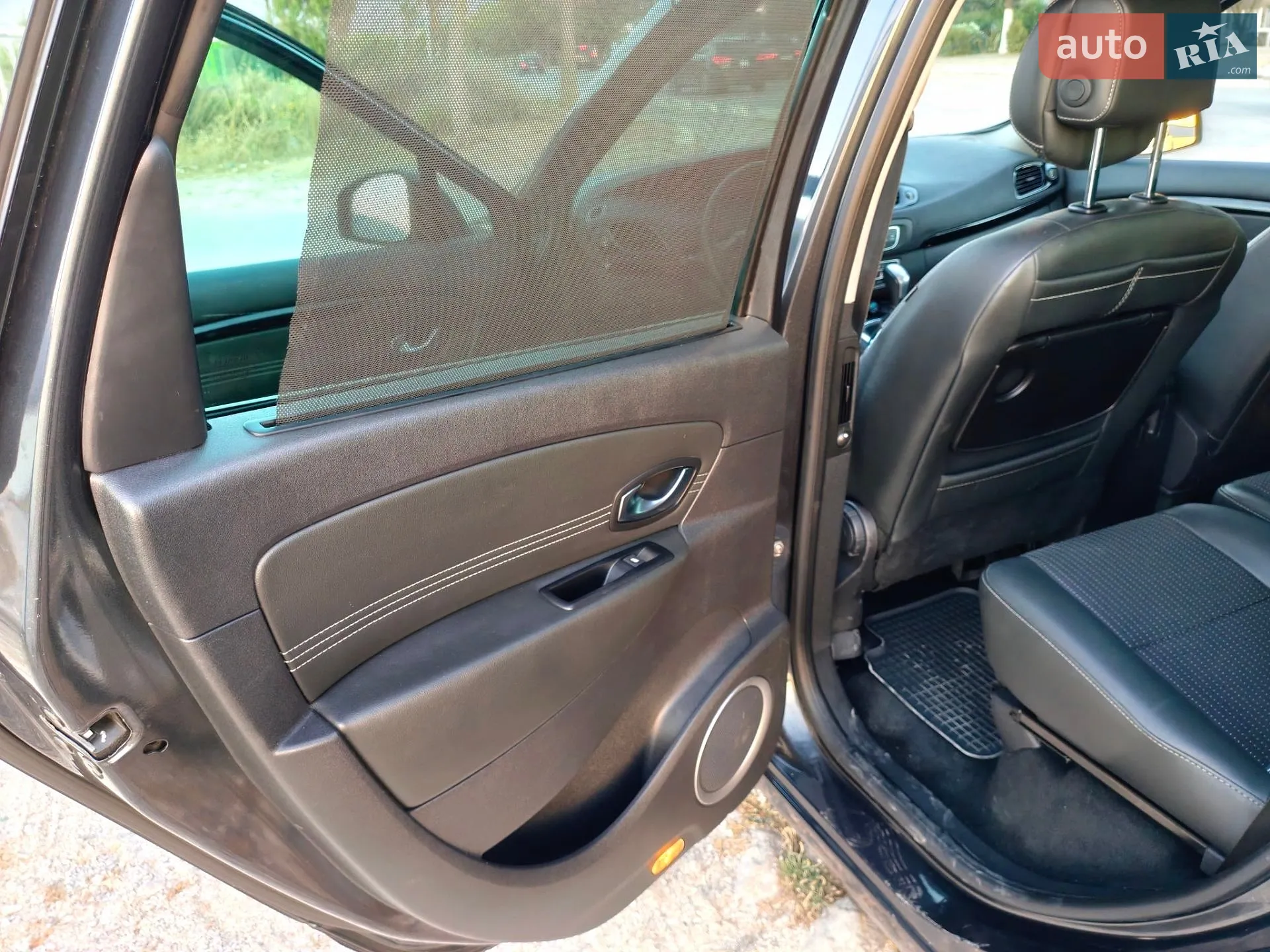 2011 Renault Scenic - мініатюра 21